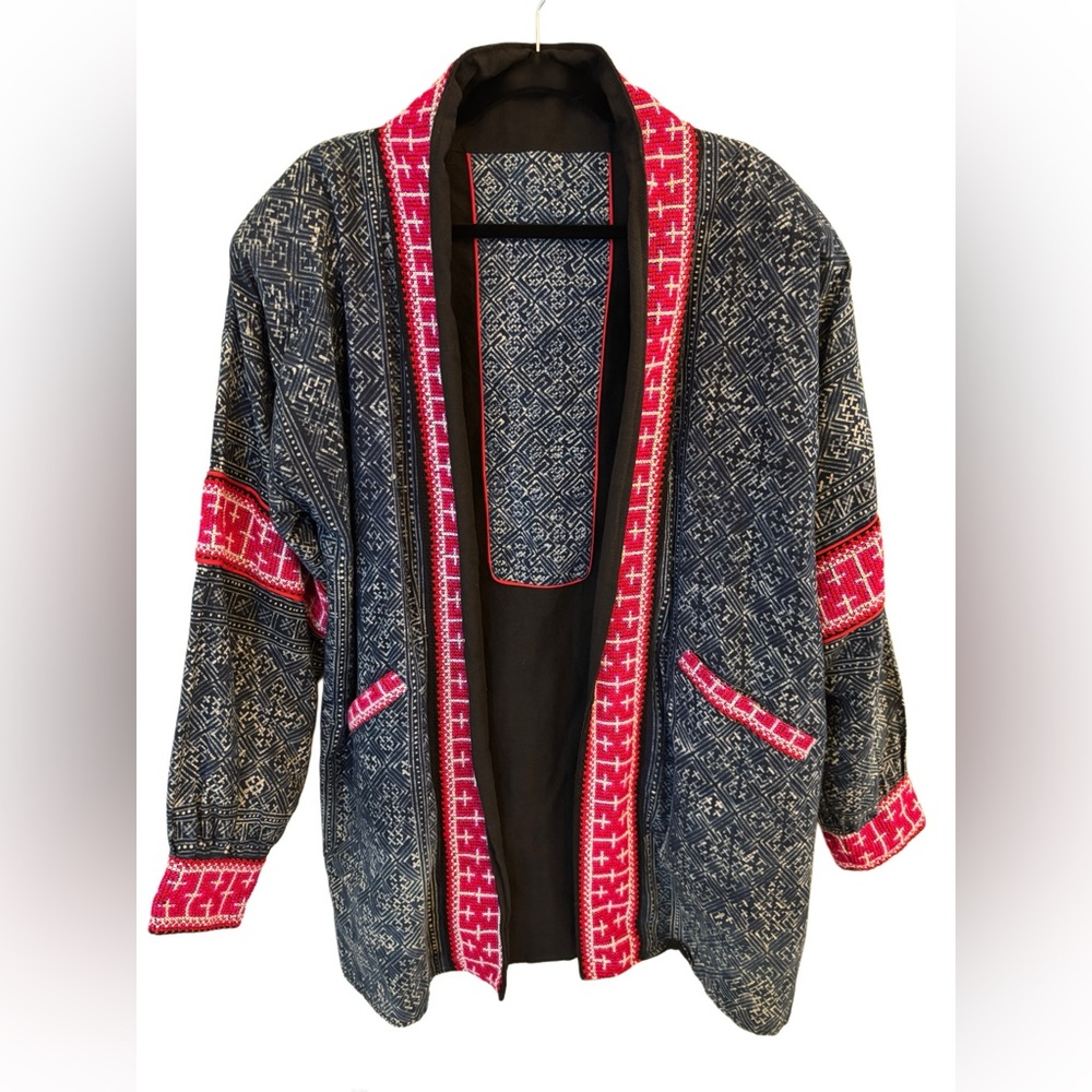 Unisex Vintage Hmong Tribal Jacket, Ethnic jacket Size 2 X 
Reversible jacket